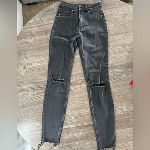 H&M BLACK SKINNY JEANS